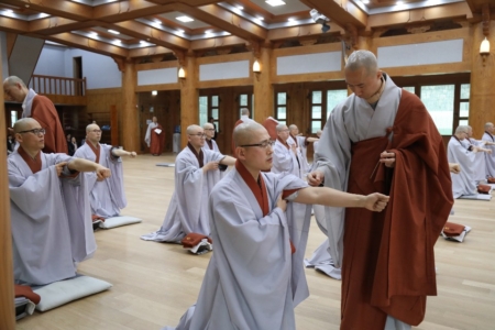 사미(사미니) 위의 [사미십계법병위의]